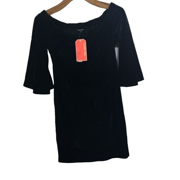 Gianni Bini Velvet Off Shoulder 3/4 Flutter Sleeve Dress Emerald Green Large NWT - Picture 1 of 8